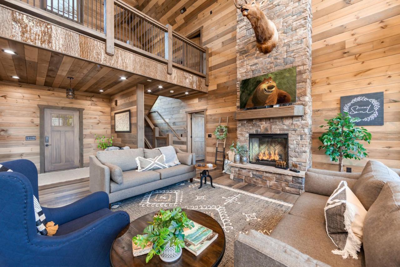 Splash Mountain Pool Hot Tub Theater Game Room Sevierville Buitenkant foto