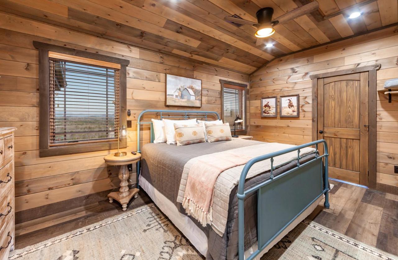 Splash Mountain Pool Hot Tub Theater Game Room Sevierville Buitenkant foto