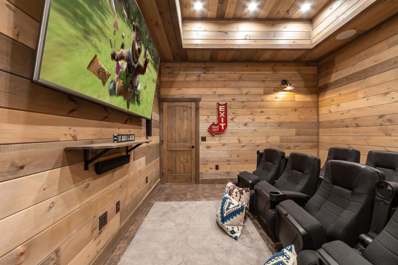 Splash Mountain Pool Hot Tub Theater Game Room Sevierville Buitenkant foto