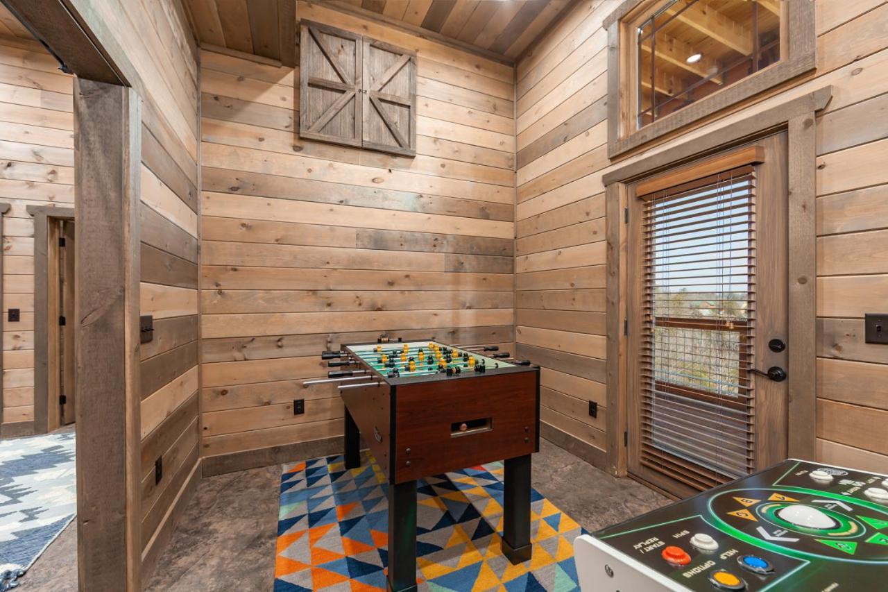 Splash Mountain Pool Hot Tub Theater Game Room Sevierville Buitenkant foto