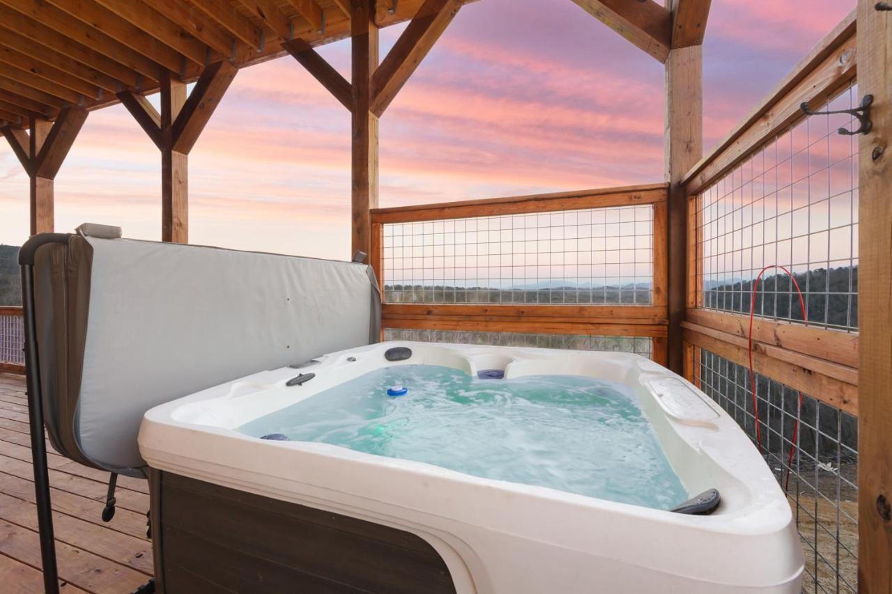 Splash Mountain Pool Hot Tub Theater Game Room Sevierville Buitenkant foto